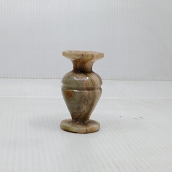 Miniature Onyx Vase – Hand‑Polished Stone Décor 1 Miniature Onyx Vase – Hand‑Polished Stone Décor