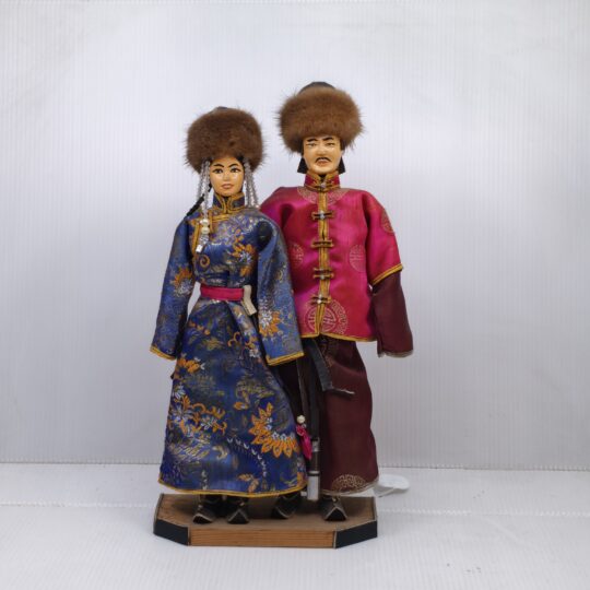 Japanese Traditional Folk Dolls – Handcrafted Couple in Cultural Attire