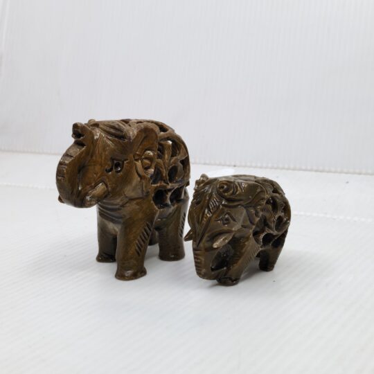 Hand‑Carved Marble Elephant Figurine – Miniature Décor