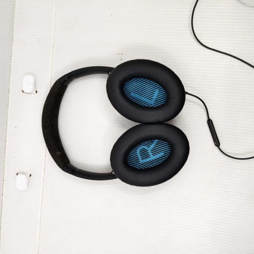 Bose Wired Over-Ear Headphones – QuietComfort 35, Noise-Isolating, Black 4 IMG 20251015 160319 scaled