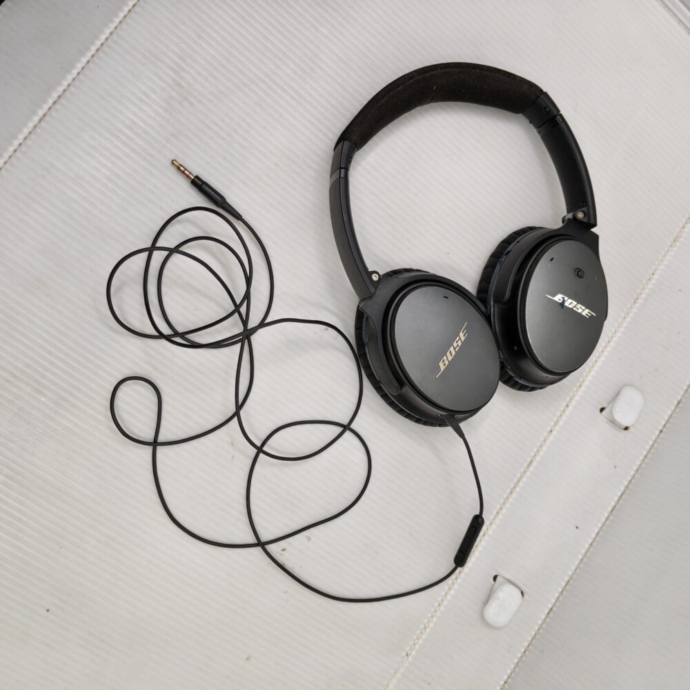 Bose Wired Over-Ear Headphones – QuietComfort 35, Noise-Isolating, Black 8 Bose QuietComfort wired headphones | Over-ear noise-isolating headset | Premium audio gear | Bose black headphones with cable