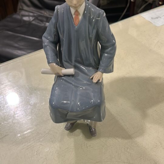 Lladró graduation figurine | Porcelain graduate sculpture | Academic milestone collectible | Spanish handcrafted ceramic art